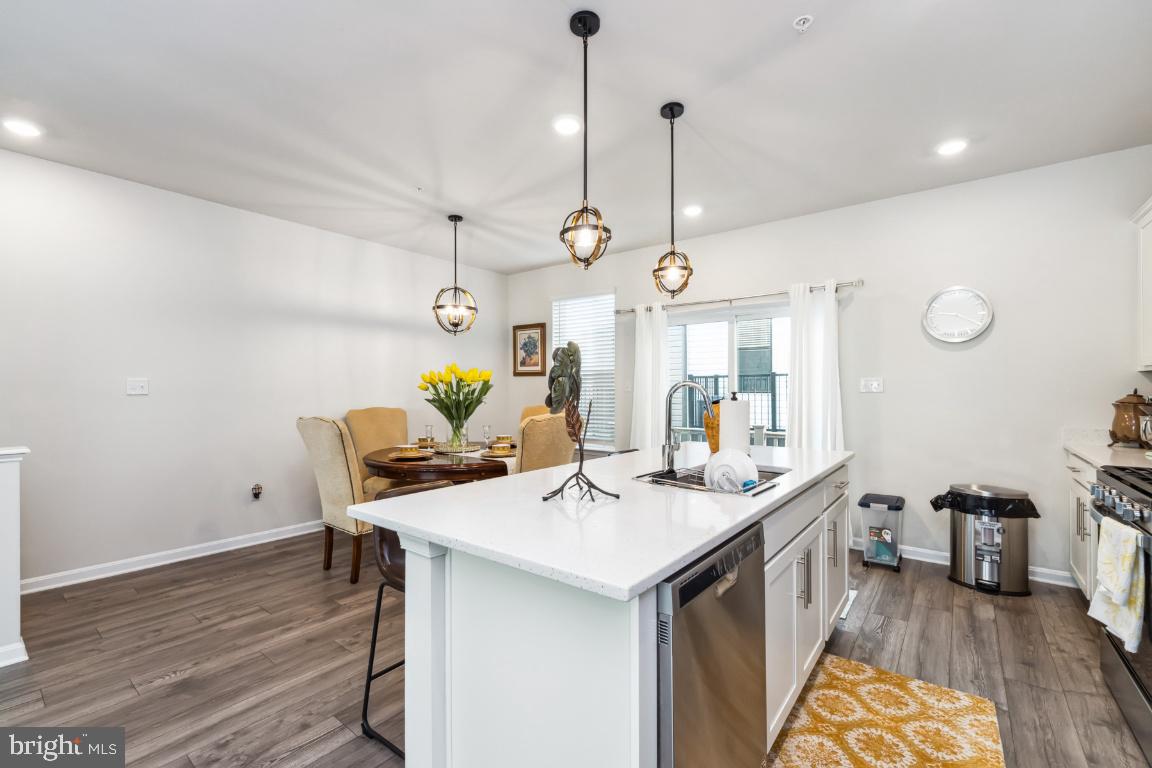 MEDFIELD - Residential