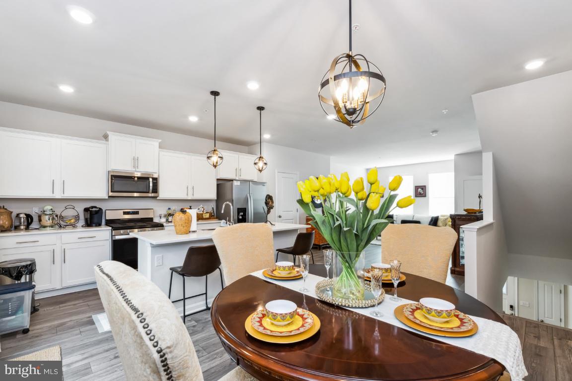 MEDFIELD - Residential