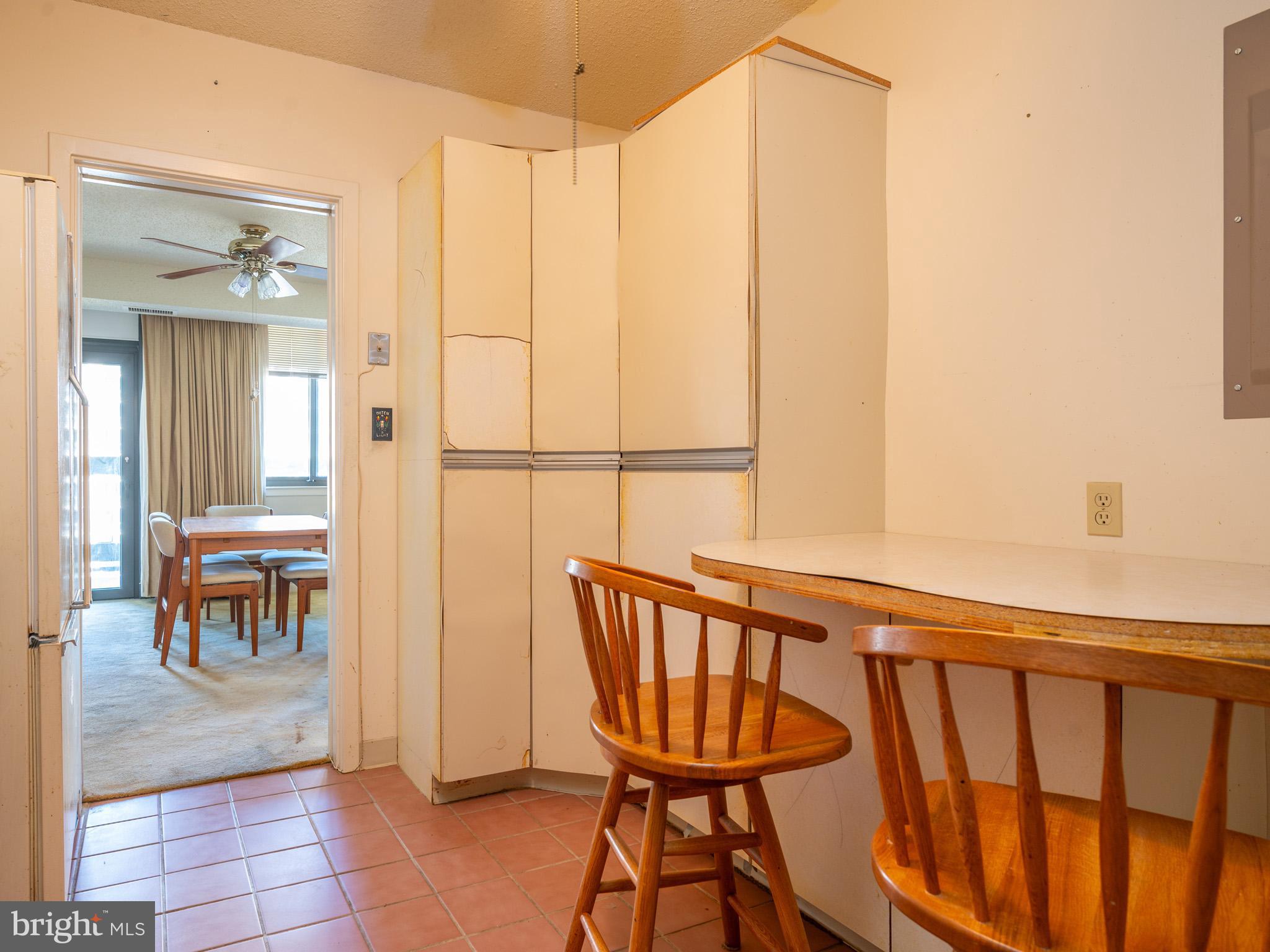 SKYLINE SQUARE CONDO - Residential