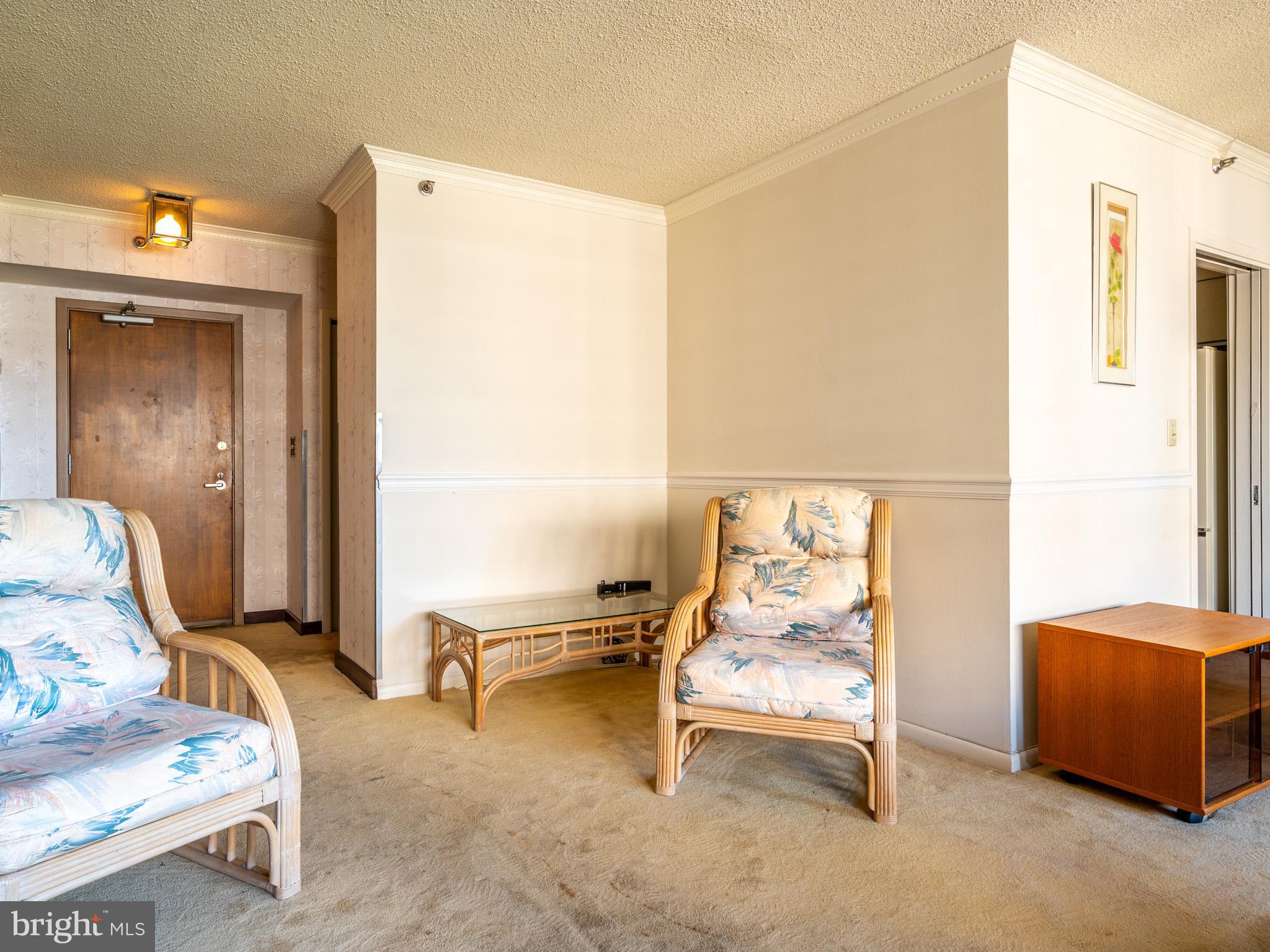 SKYLINE SQUARE CONDO - Residential