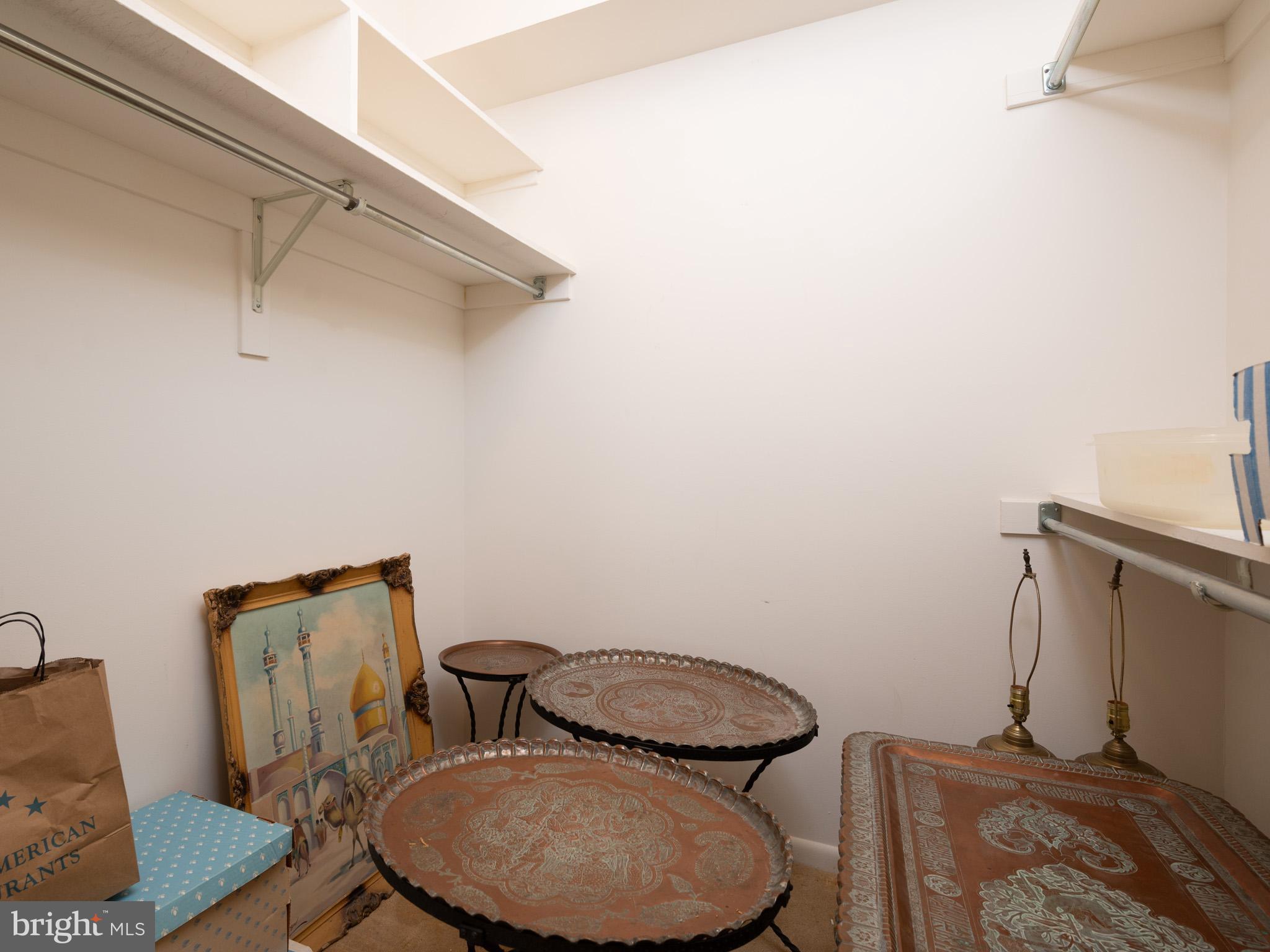 SKYLINE SQUARE CONDO - Residential