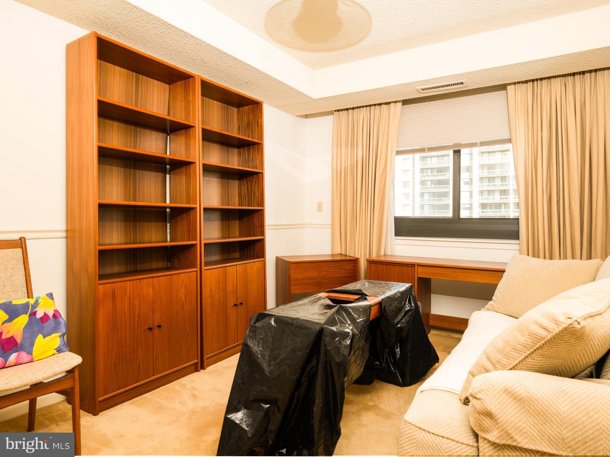 SKYLINE SQUARE CONDO - Residential