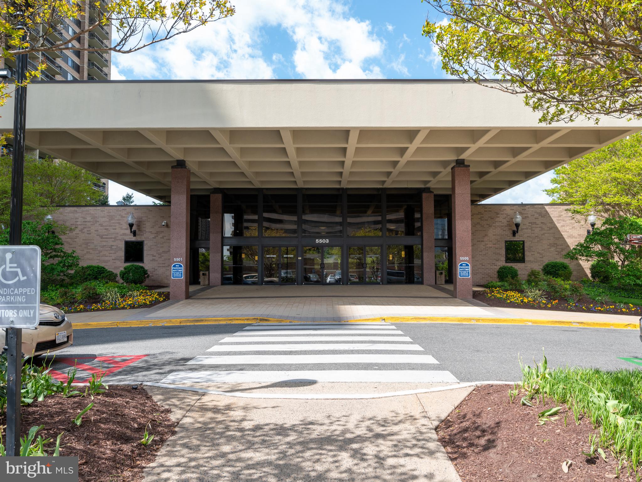 SKYLINE SQUARE CONDO - Residential