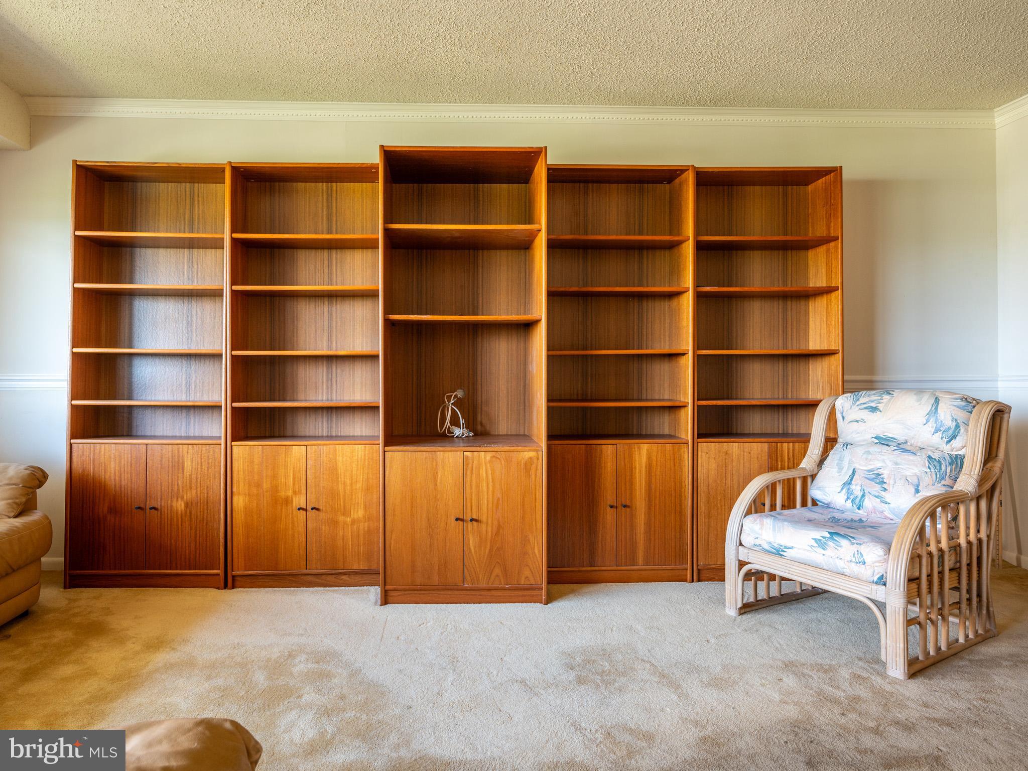 SKYLINE SQUARE CONDO - Residential