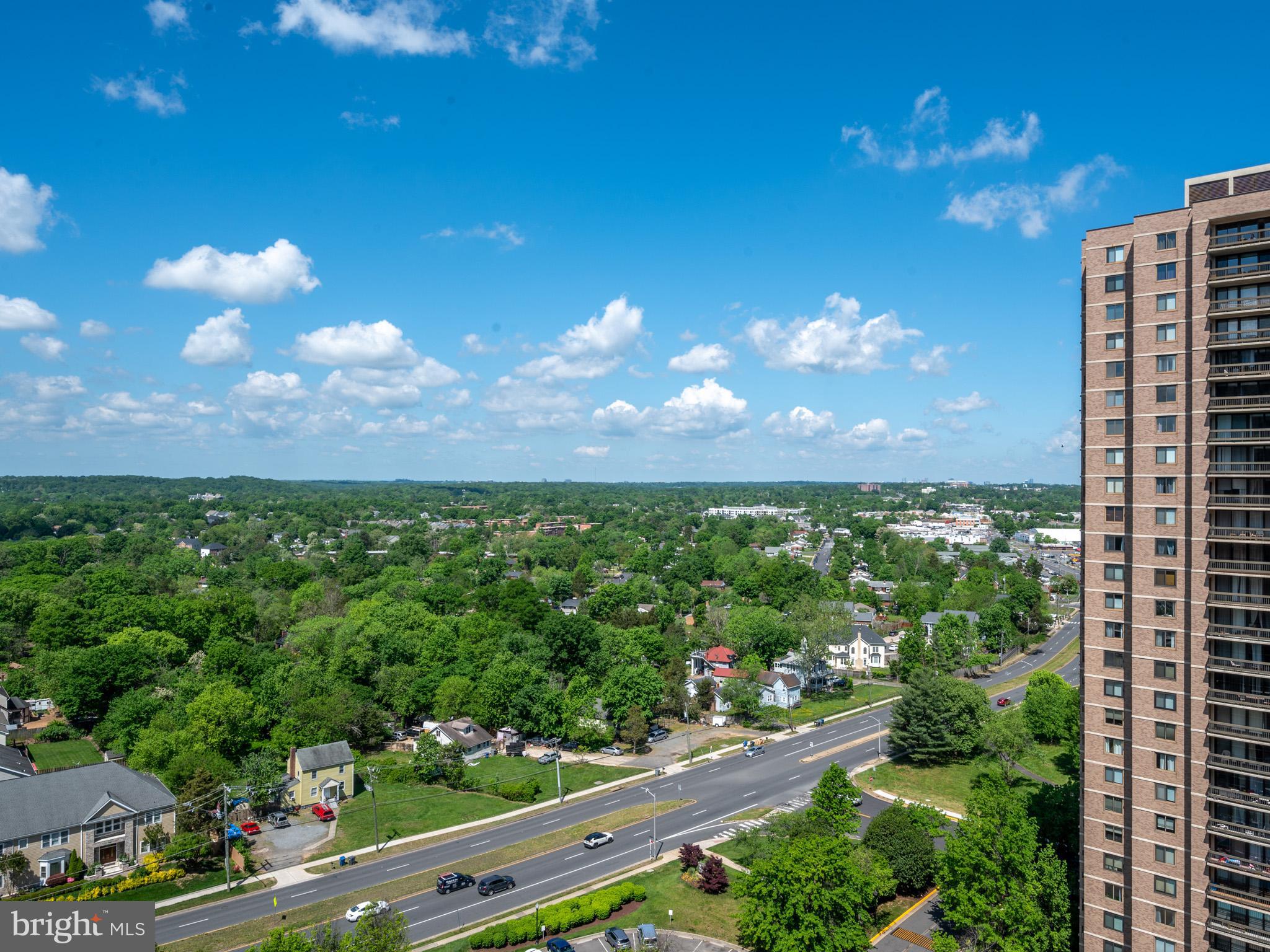 SKYLINE SQUARE CONDO - Residential