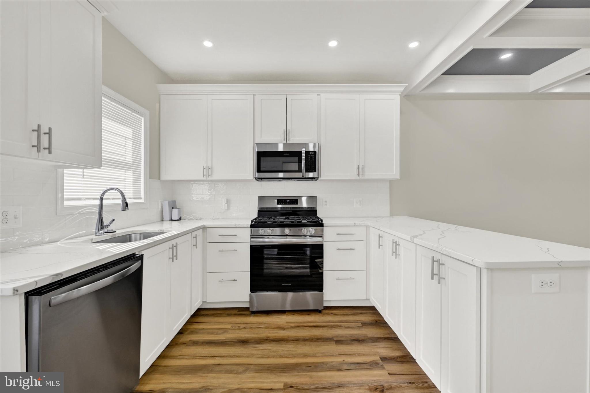 POPPLETON - Residential