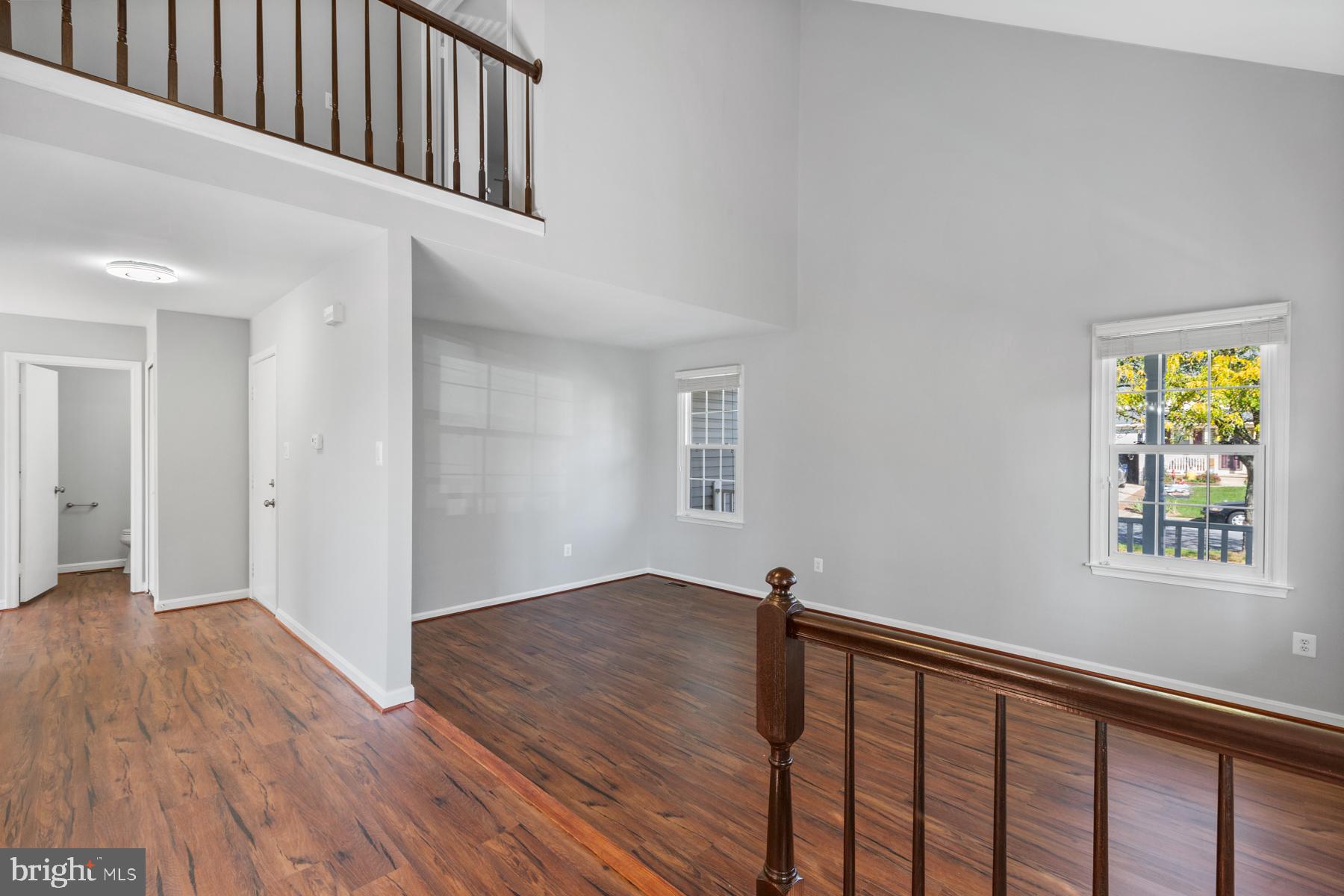 LAUREL LAKES - Residential