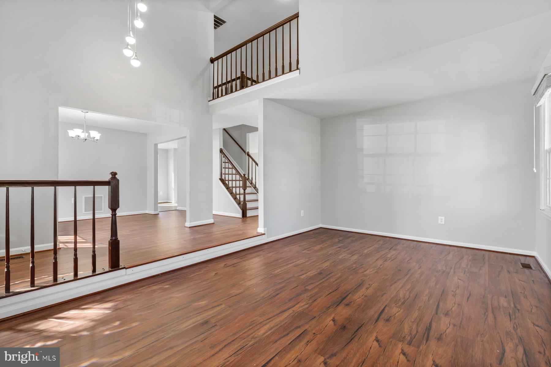 LAUREL LAKES - Residential