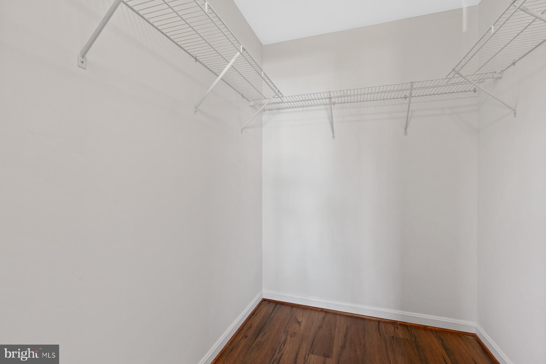 LAUREL LAKES - Residential