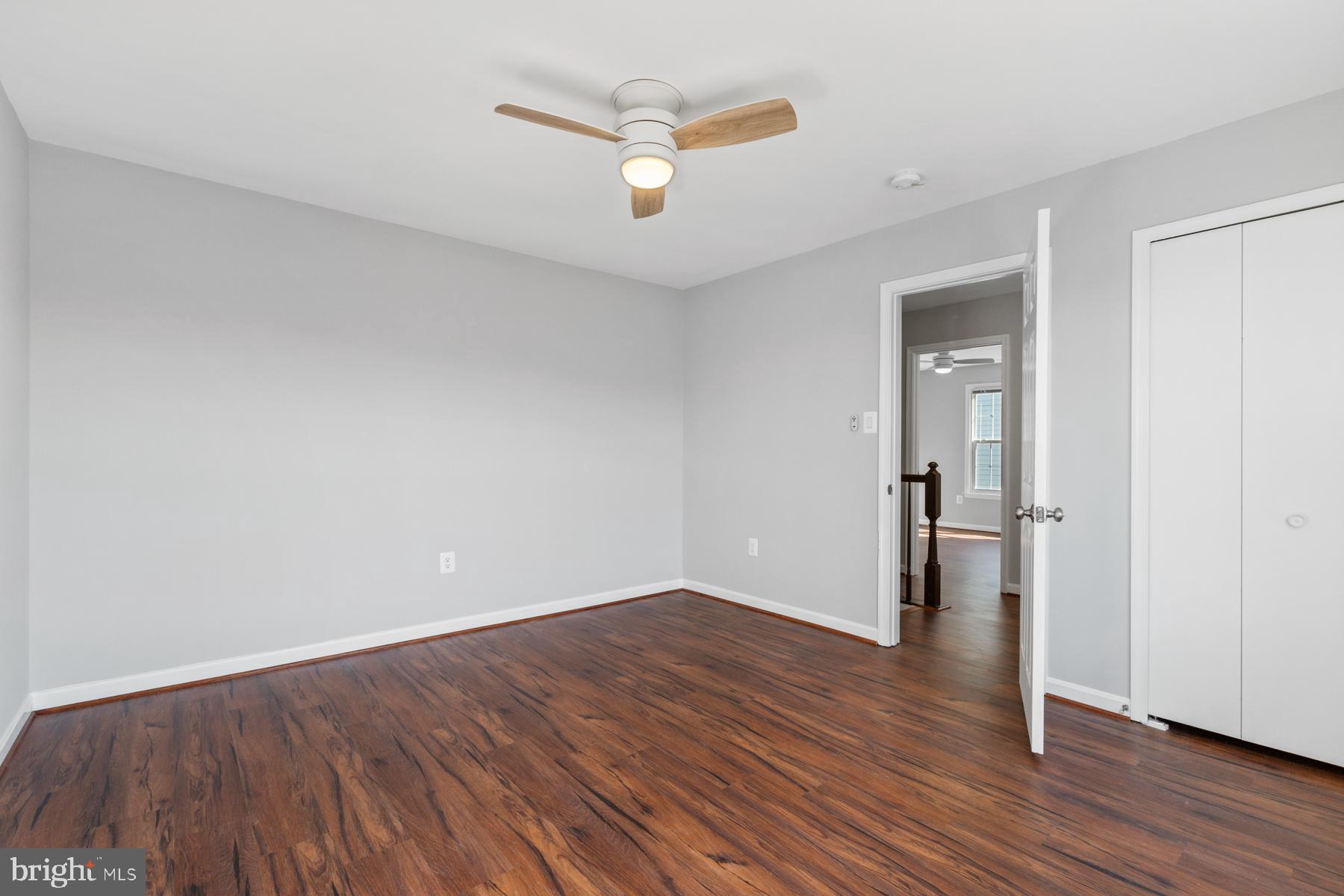 LAUREL LAKES - Residential