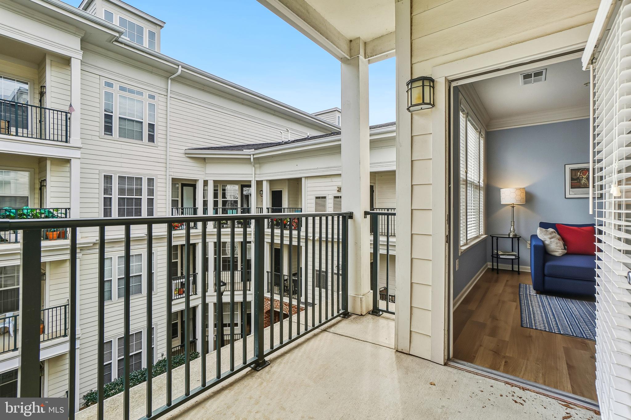 THE COLONNADE AT KENTLANDS - Residential