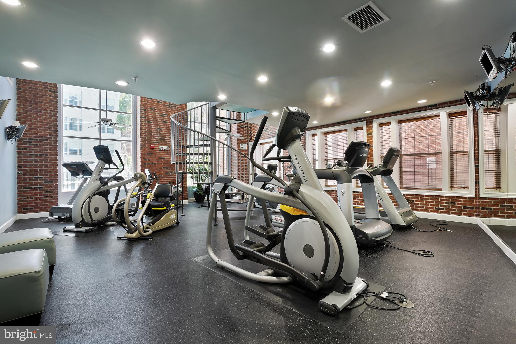 THE COLONNADE AT KENTLANDS - Residential