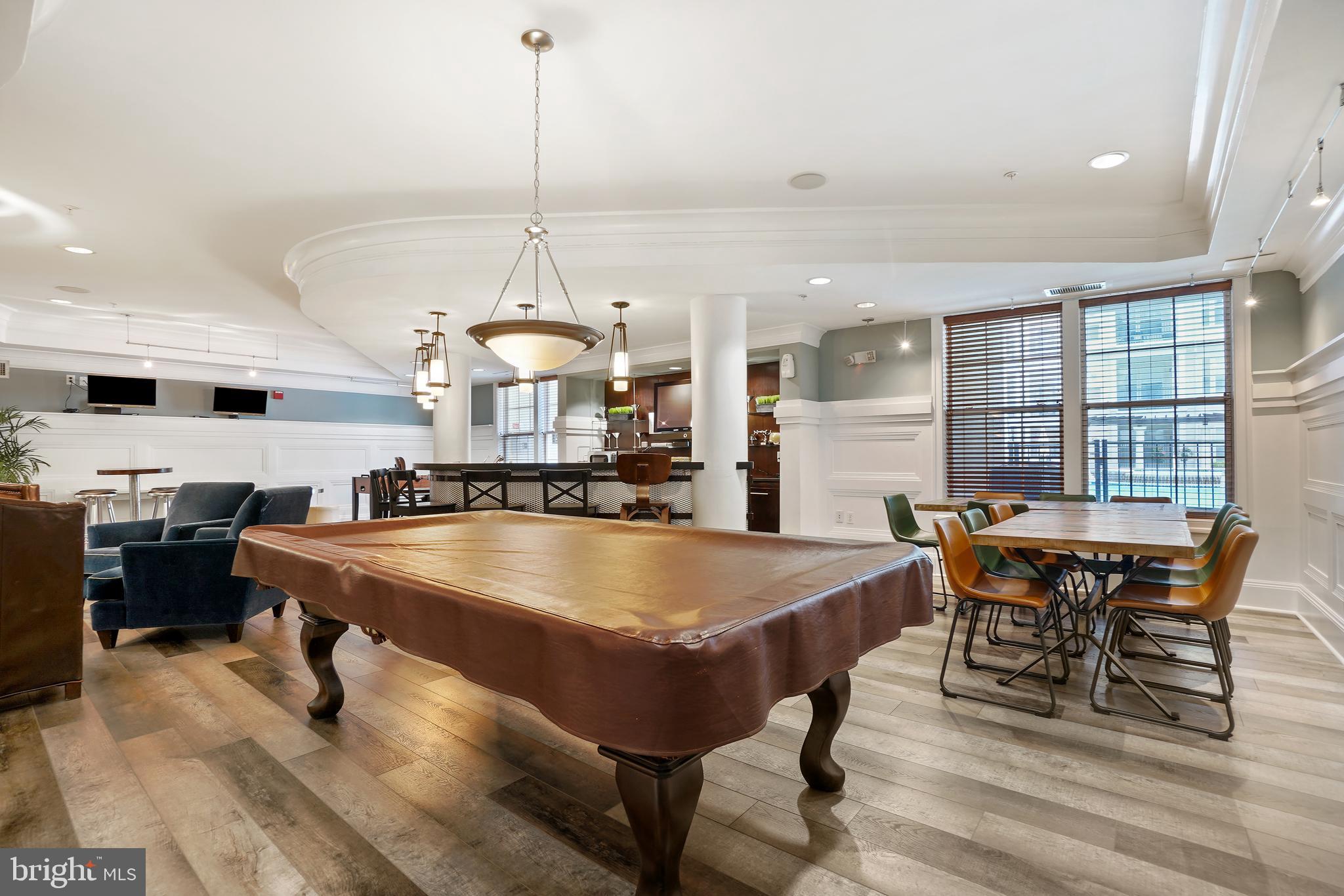 THE COLONNADE AT KENTLANDS - Residential