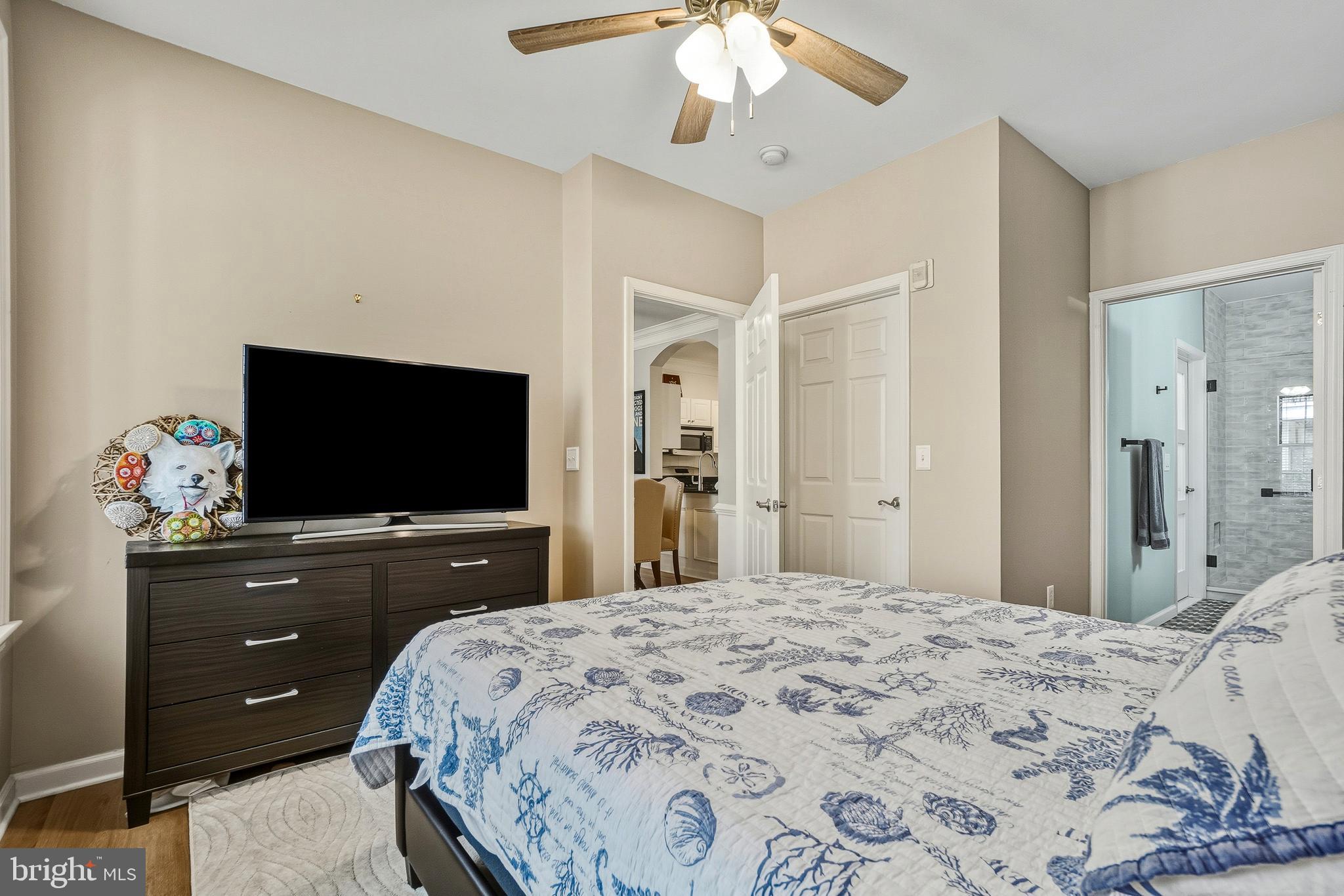 THE COLONNADE AT KENTLANDS - Residential