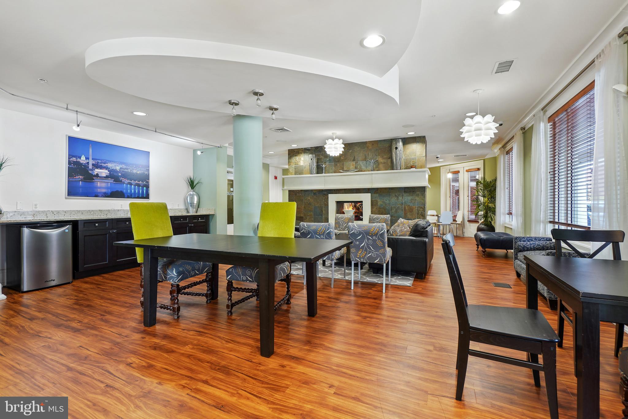 THE COLONNADE AT KENTLANDS - Residential