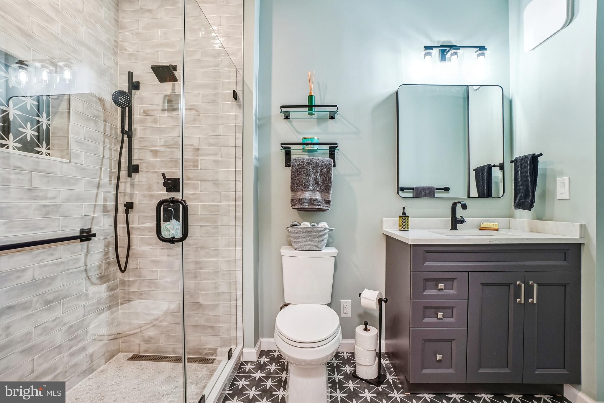 THE COLONNADE AT KENTLANDS - Residential