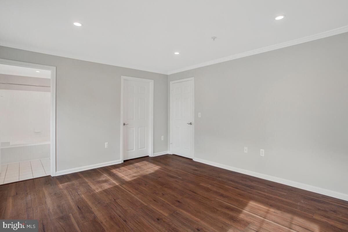 GREENBELT LAKE VILLAGE - Residential