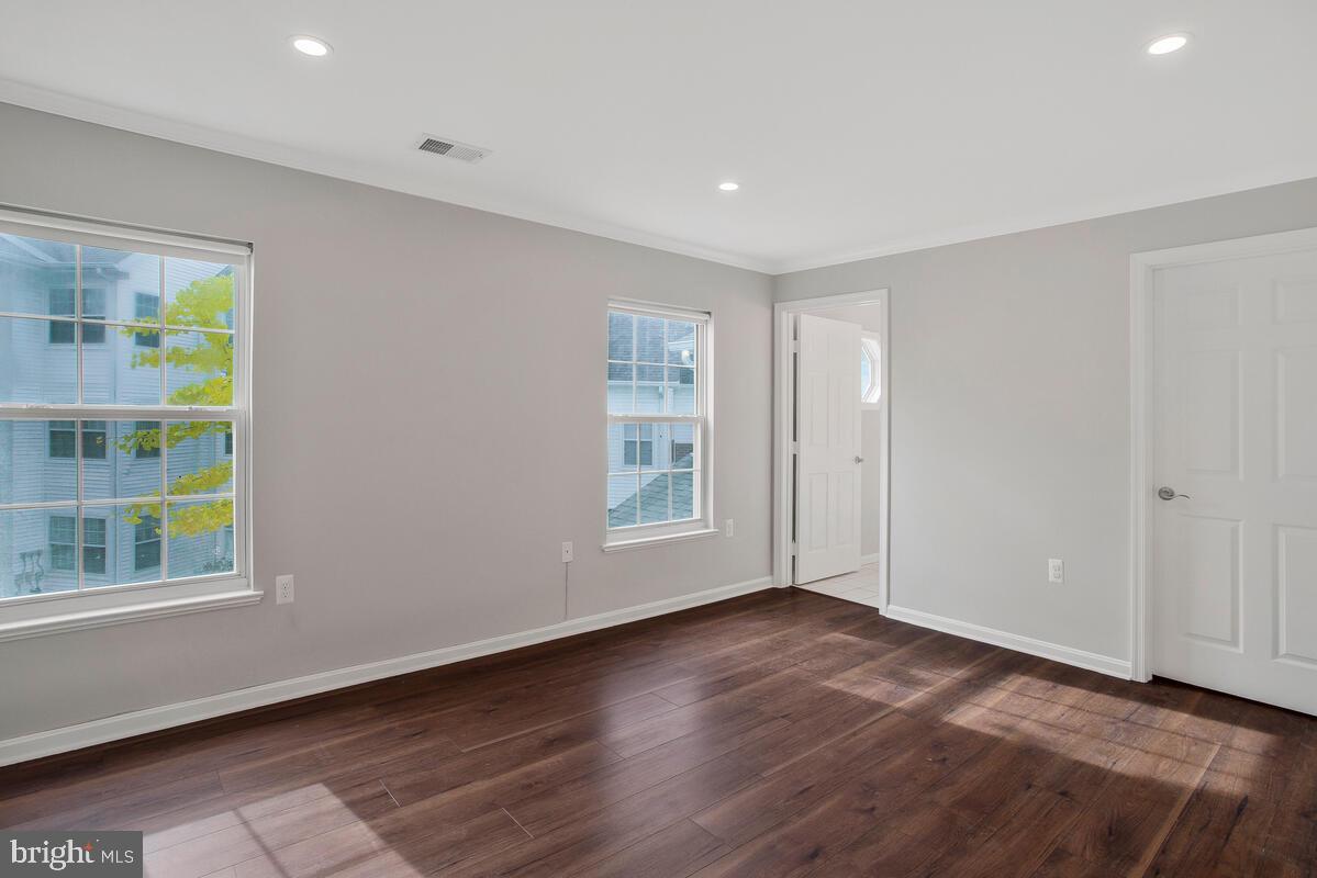 GREENBELT LAKE VILLAGE - Residential