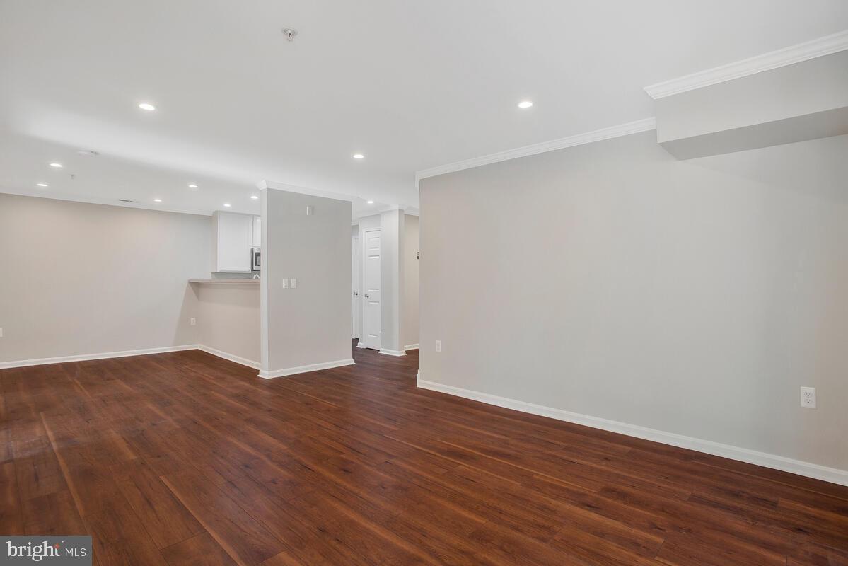 GREENBELT LAKE VILLAGE - Residential