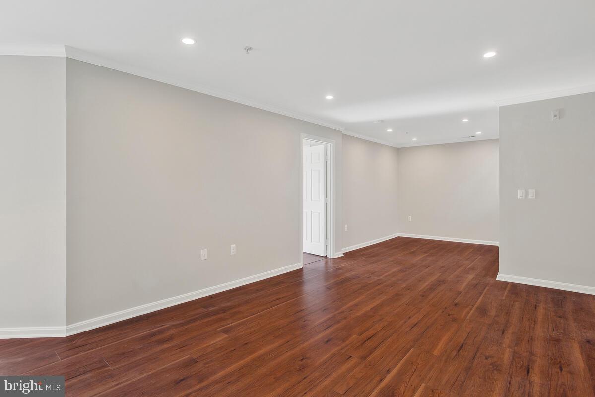 GREENBELT LAKE VILLAGE - Residential