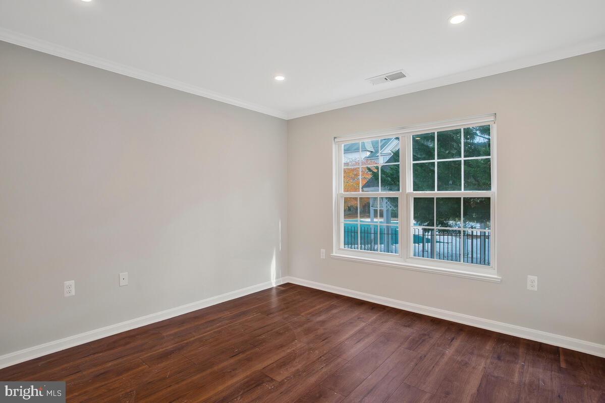 GREENBELT LAKE VILLAGE - Residential