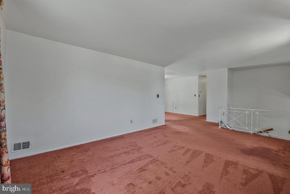 CALVERTON - Residential