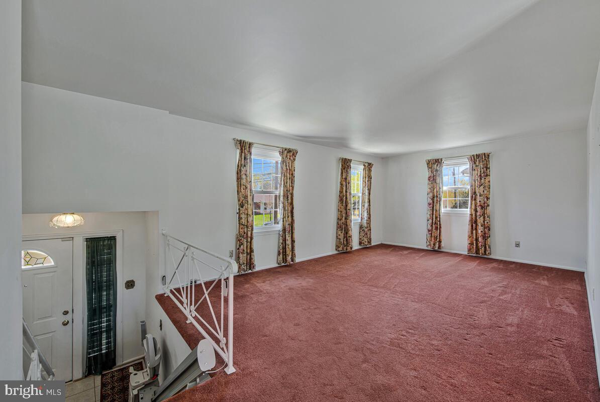 CALVERTON - Residential