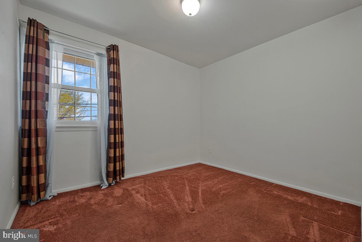 CALVERTON - Residential