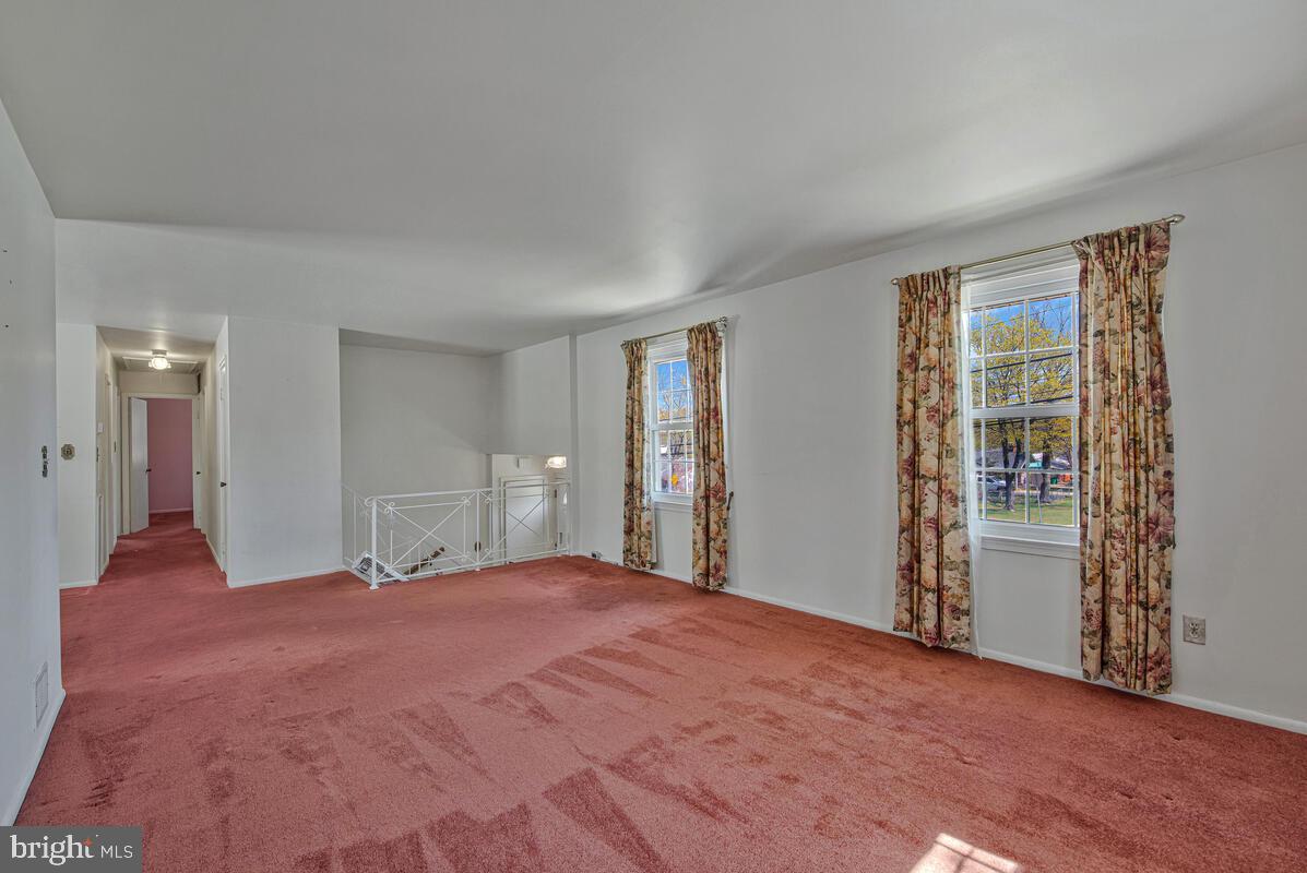 CALVERTON - Residential