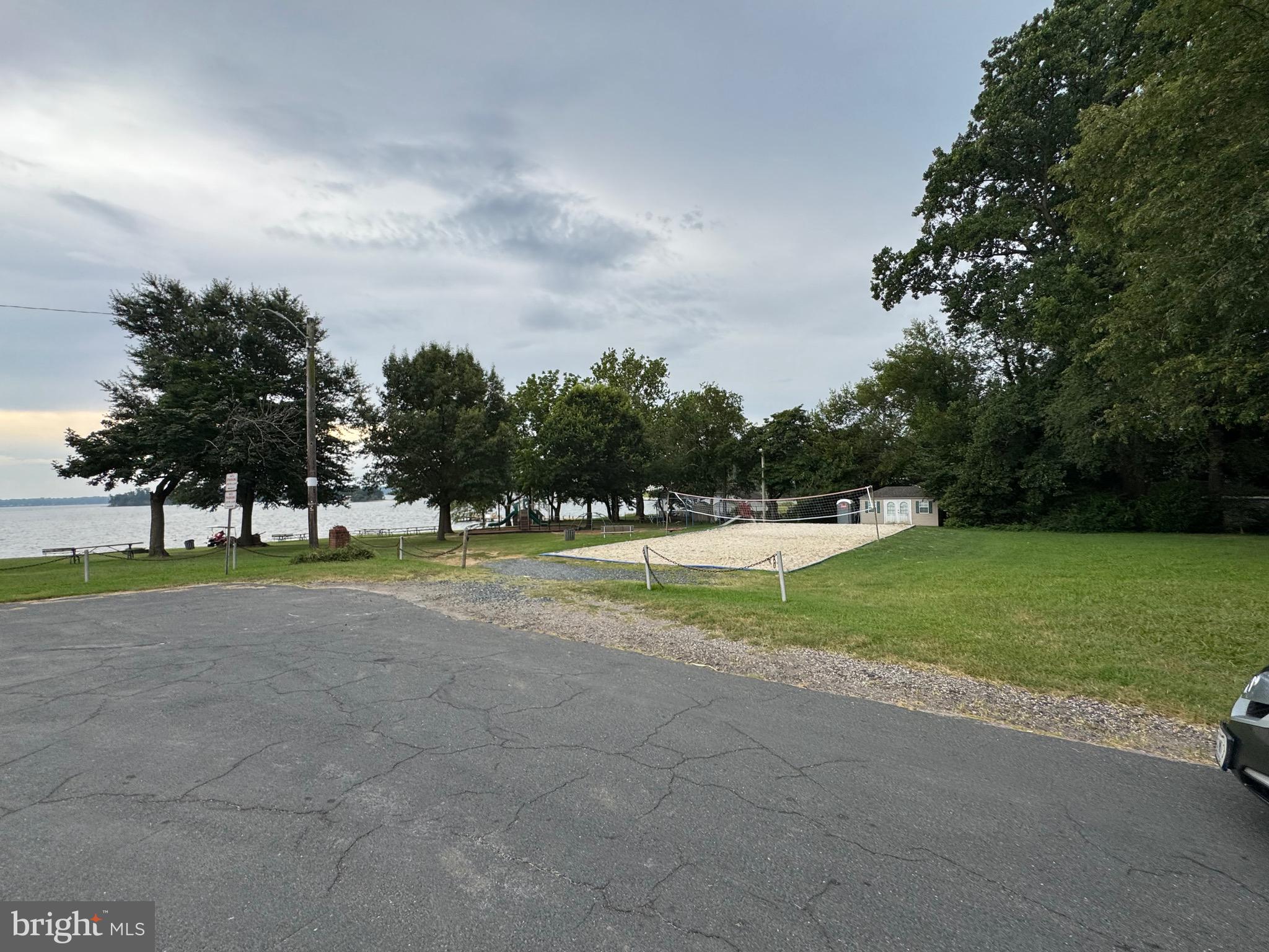 SYLVAN VIEW ON MAGOTHY - Residential