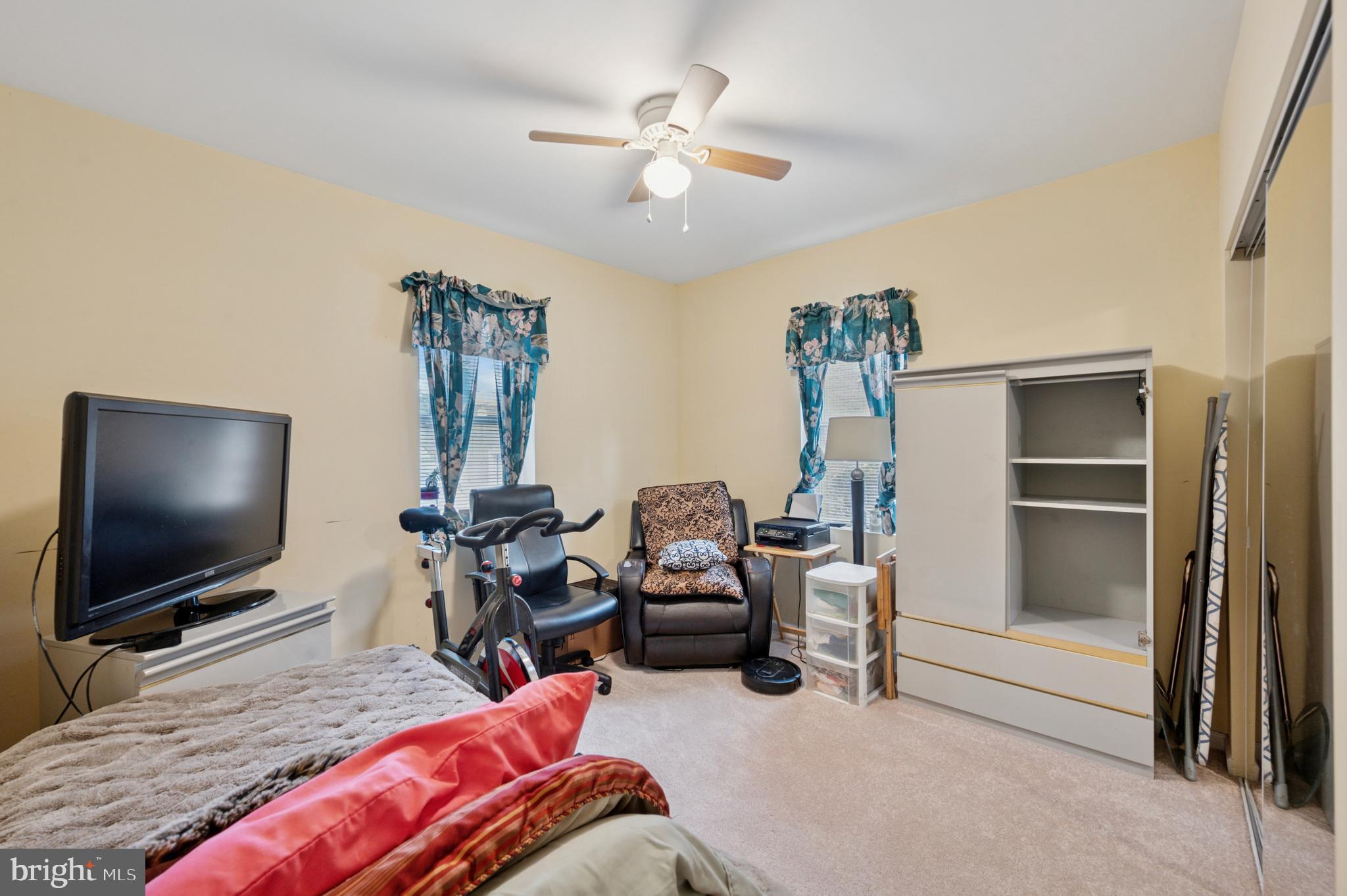 MAYFAIR - Residential