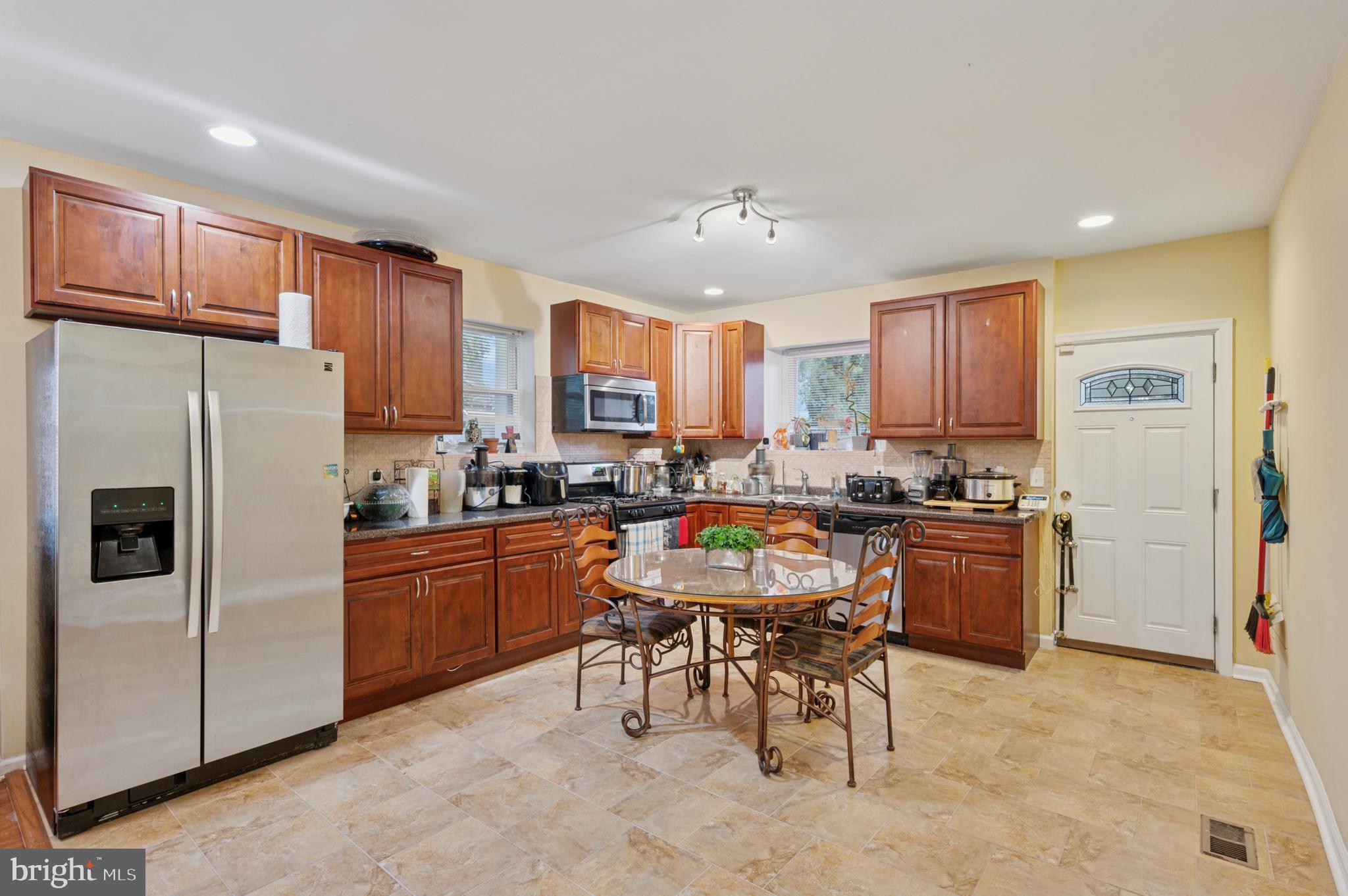 MAYFAIR - Residential