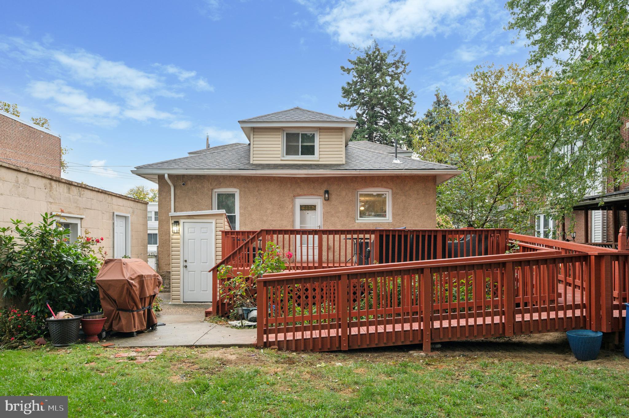 MAYFAIR - Residential