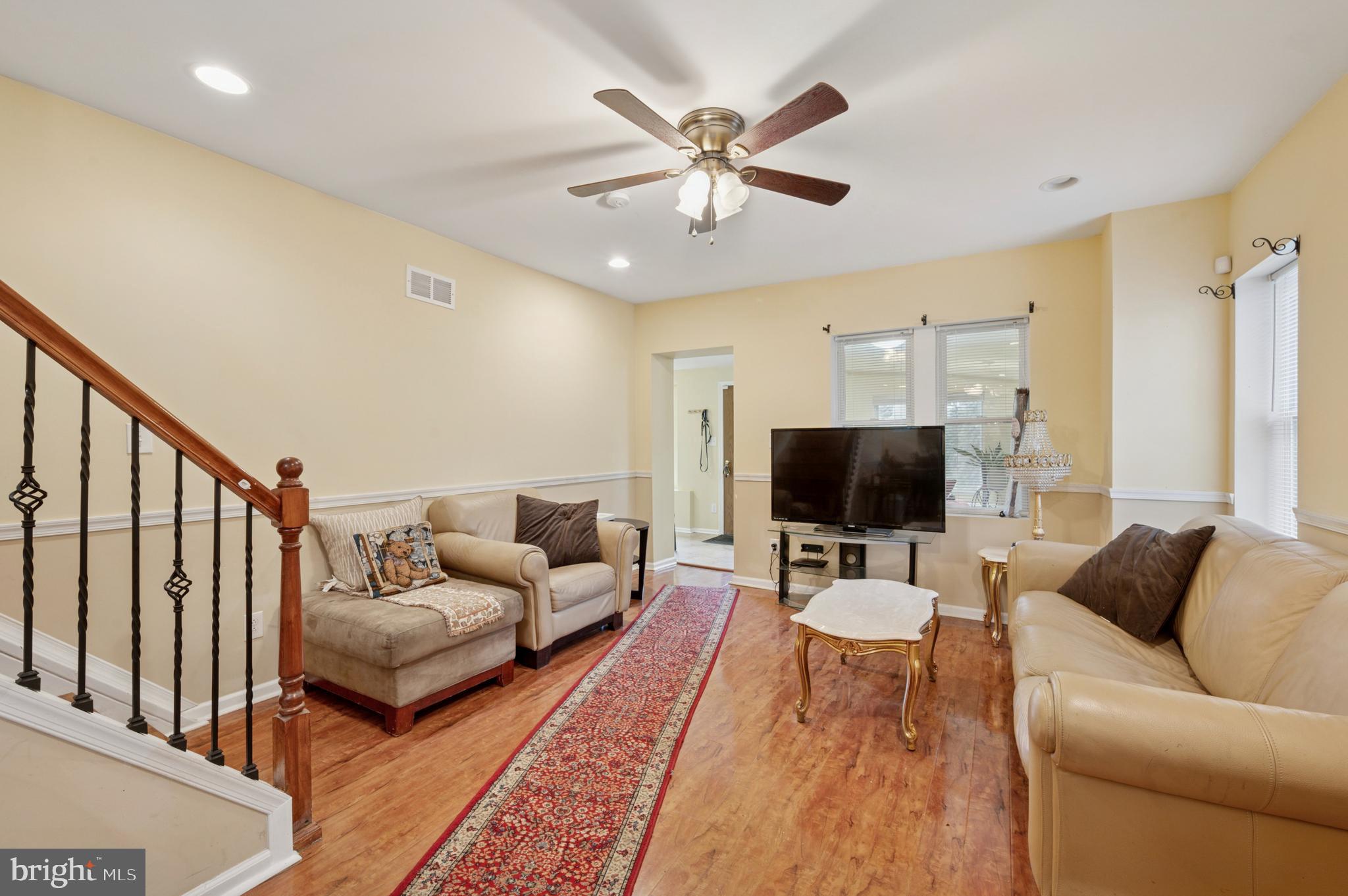 MAYFAIR - Residential