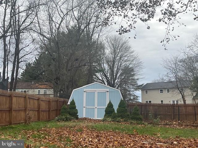 LAUREL BRANCH SUB - Residential Lease