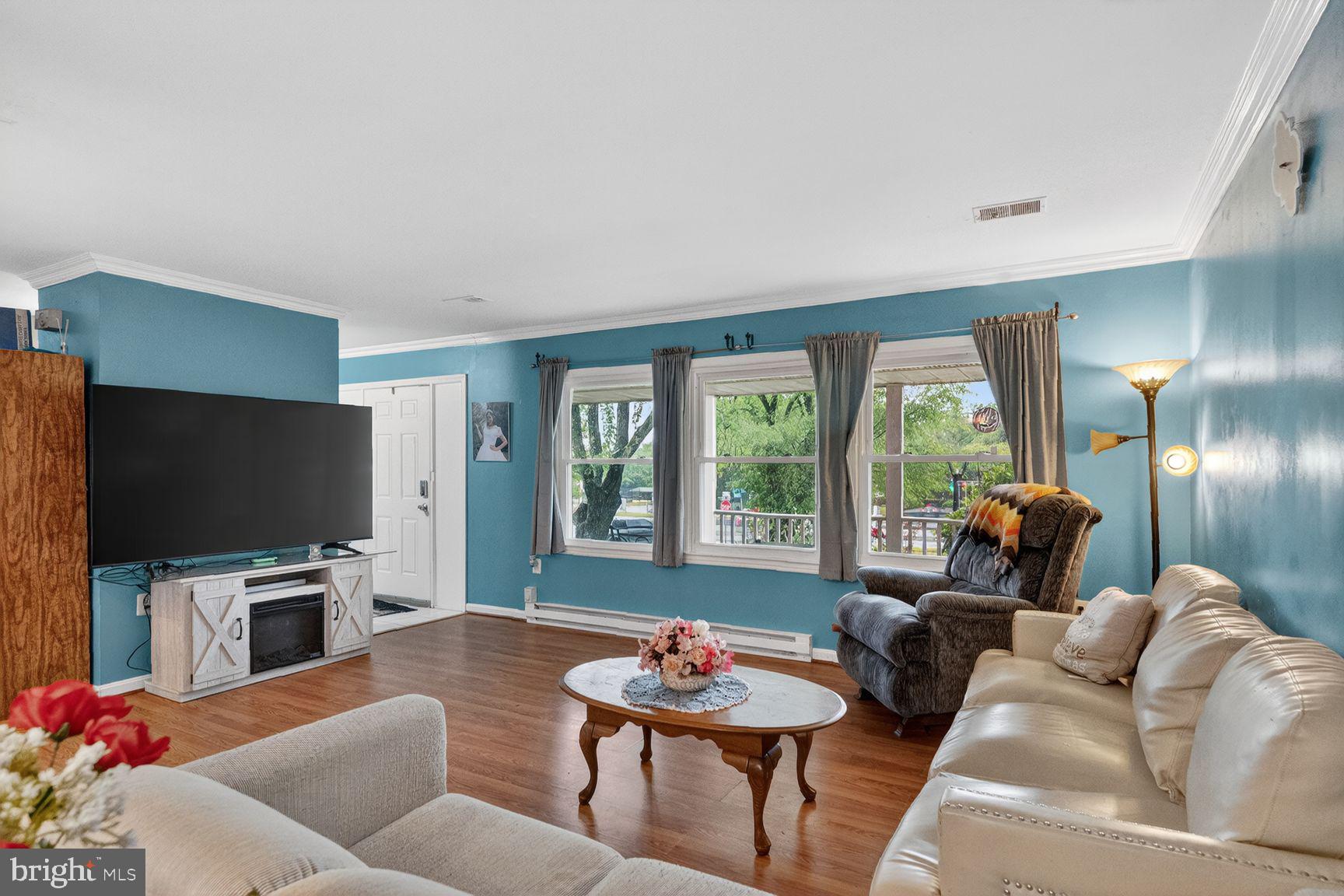 1305 N STERLING BOULEVARD