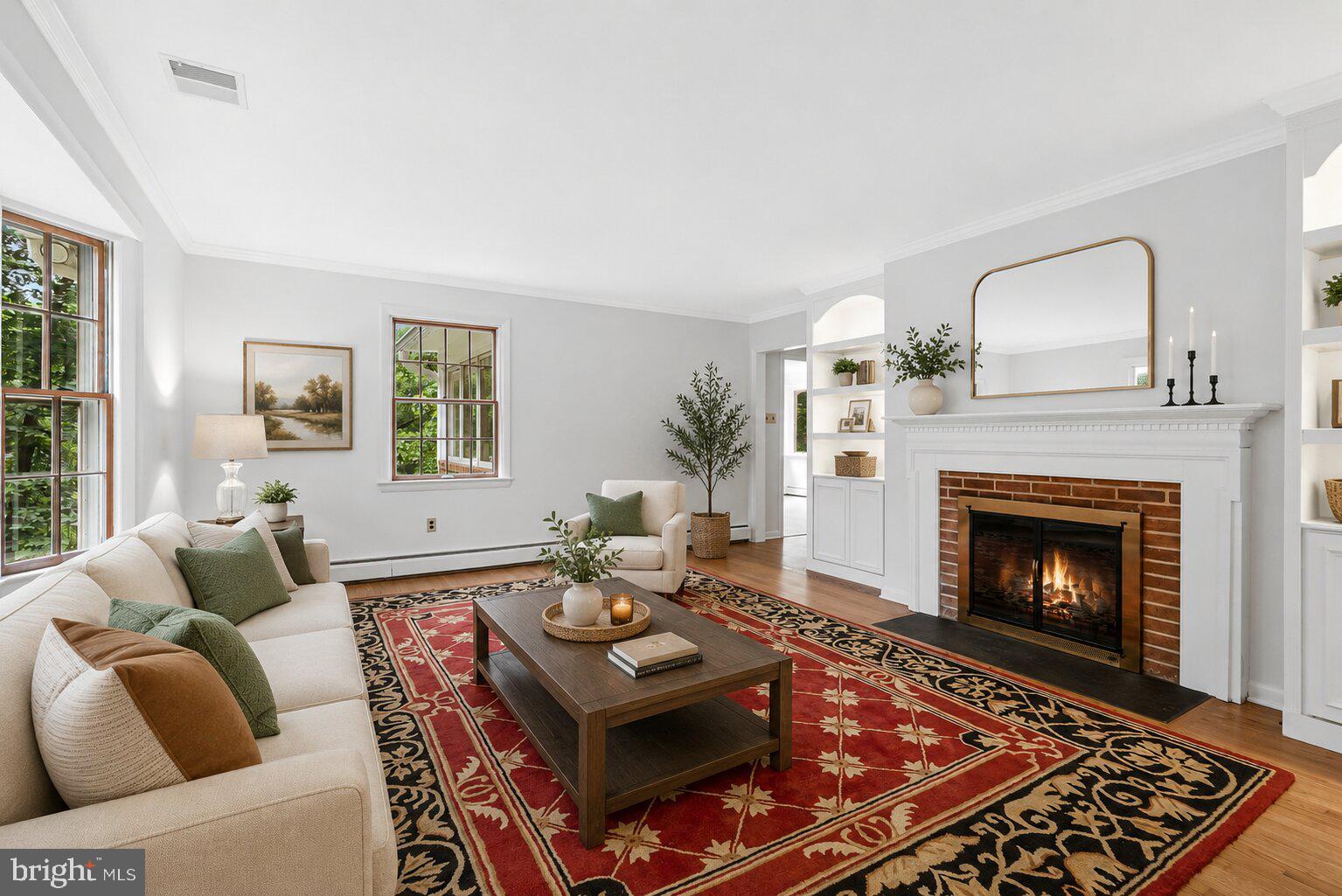 2213 APPLE TREE LANE