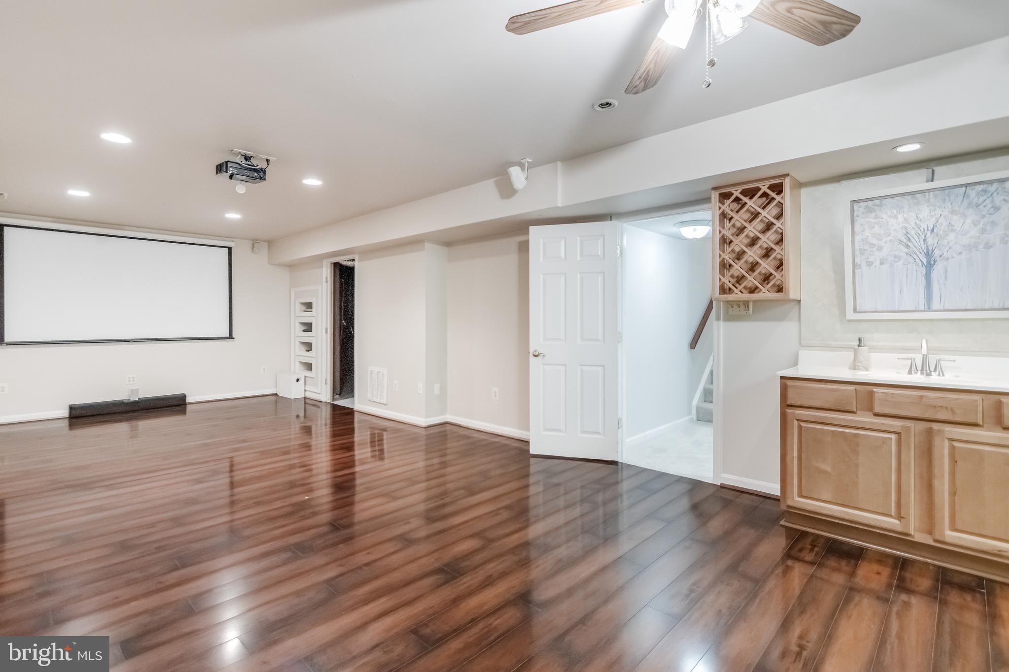 CAERNARVON WOODS - Residential