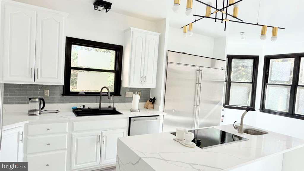 CAERNARVON WOODS - Residential