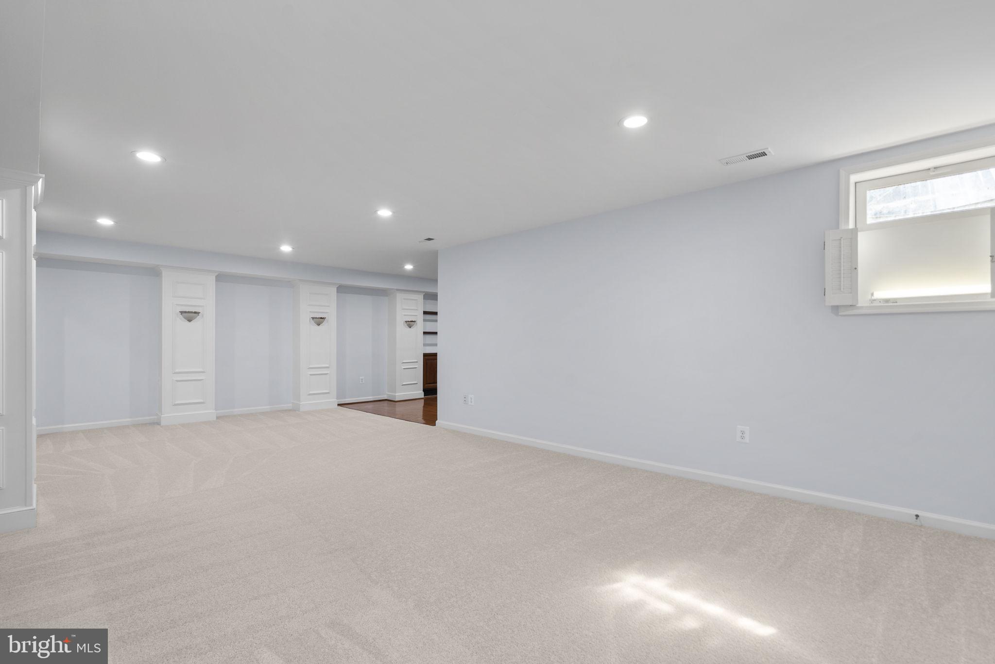 LAKELANDS - Residential