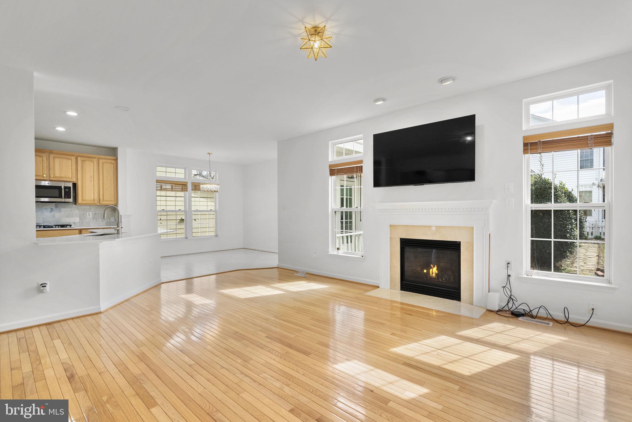 LAKELANDS - Residential