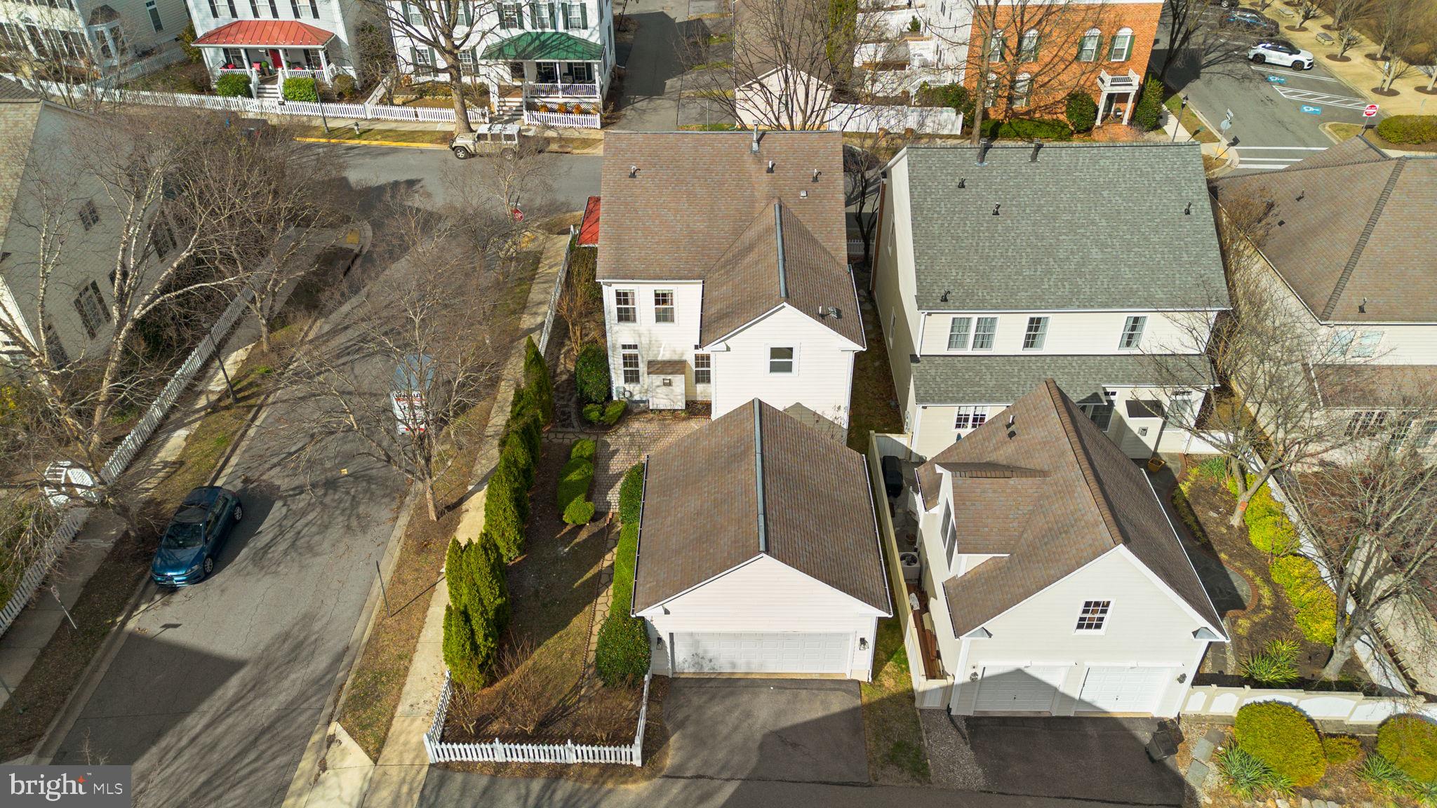 LAKELANDS - Residential