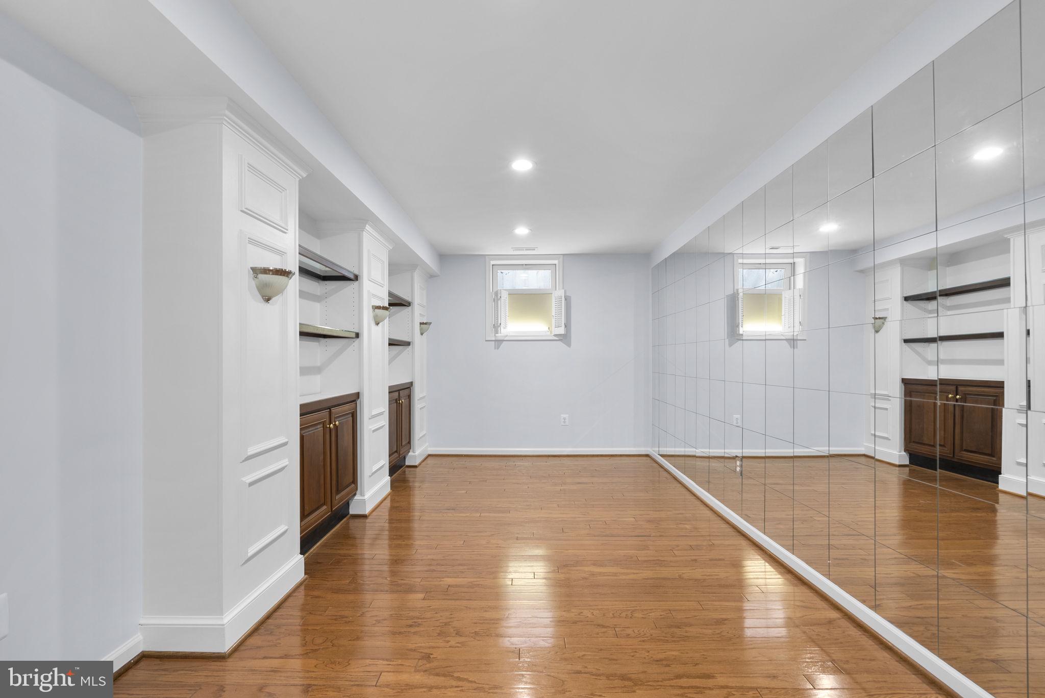 LAKELANDS - Residential