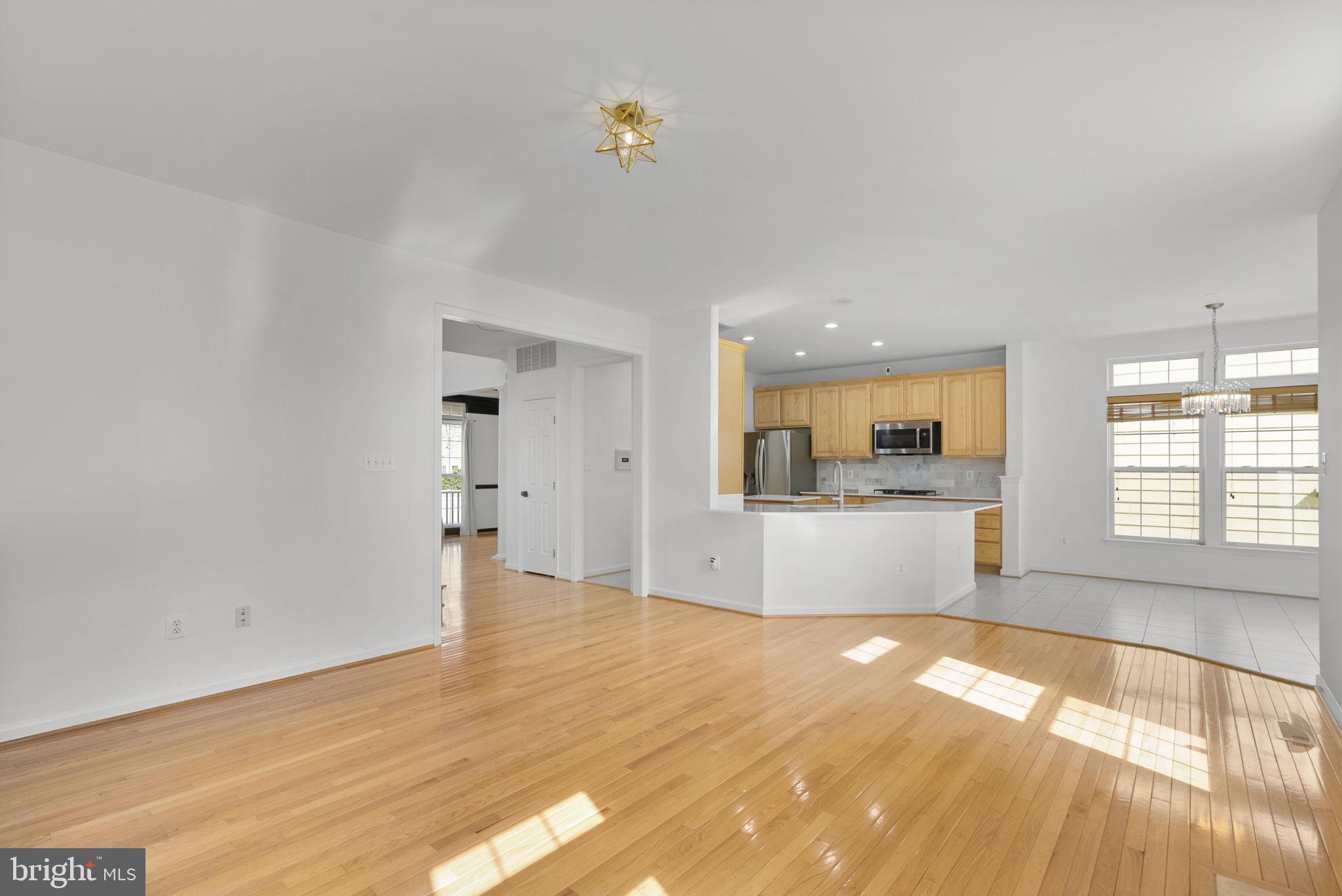 LAKELANDS - Residential