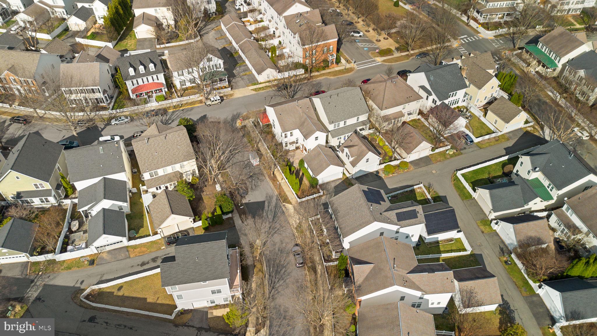 LAKELANDS - Residential