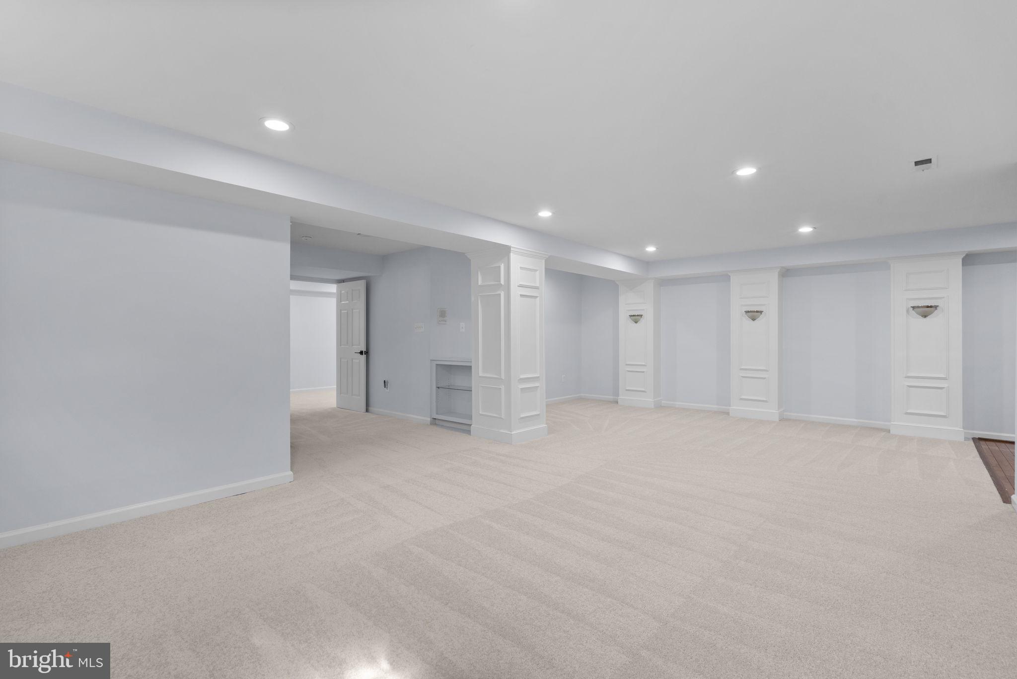 LAKELANDS - Residential