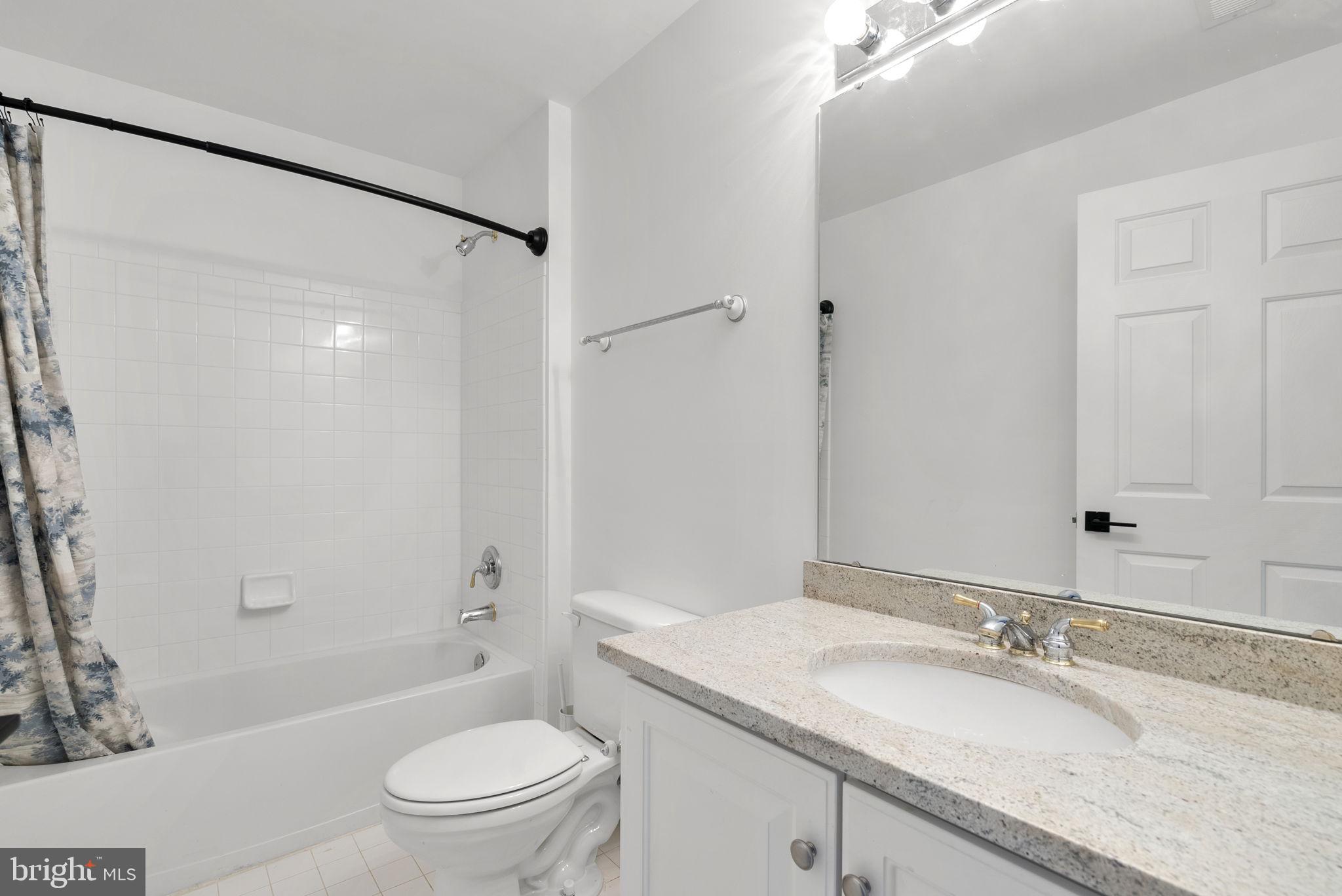 LAKELANDS - Residential