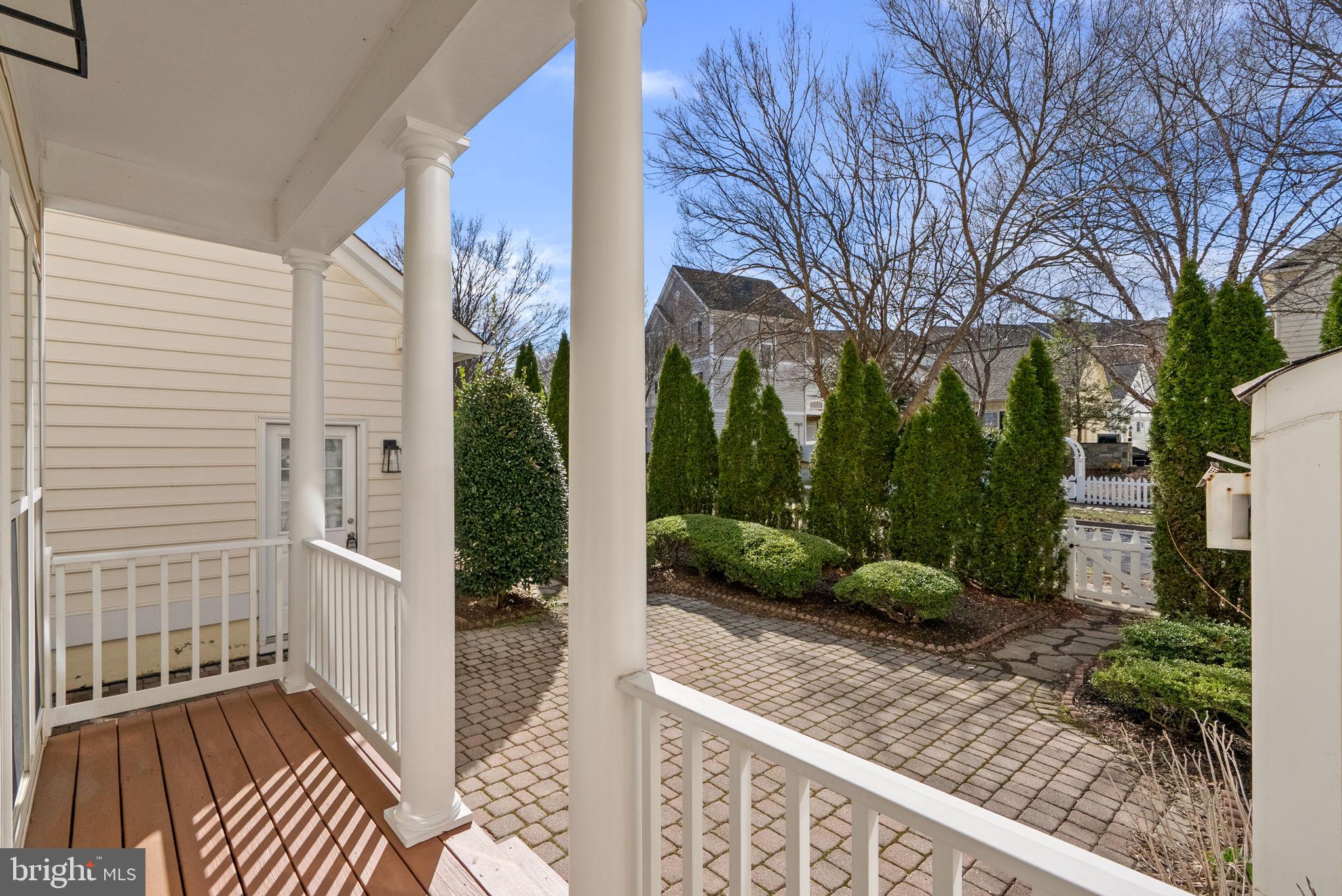 LAKELANDS - Residential