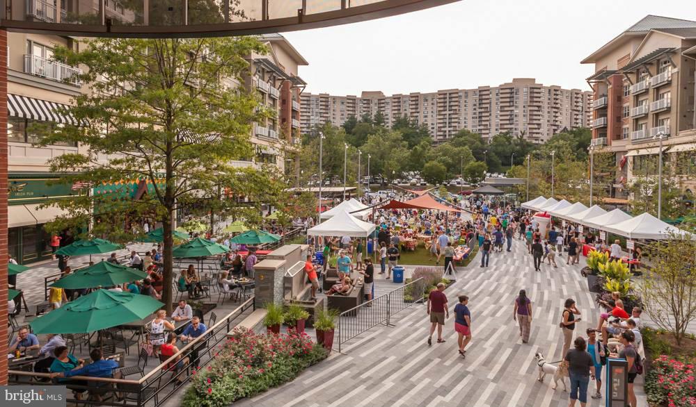 AURORA HILLS - Residential