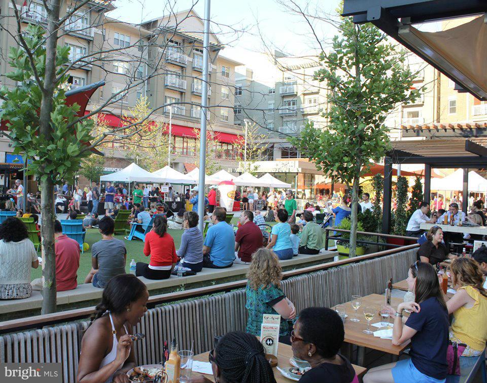 AURORA HILLS - Residential